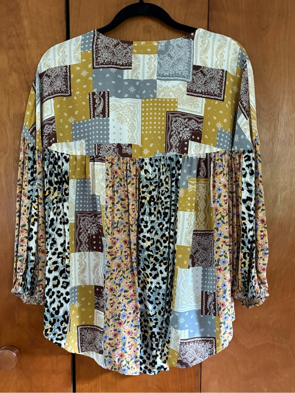 GiGiO Long Sleeve Colorblock Mixed Pattern Tassel Tie Blouse Size Large EUC - Picture 2 of 4